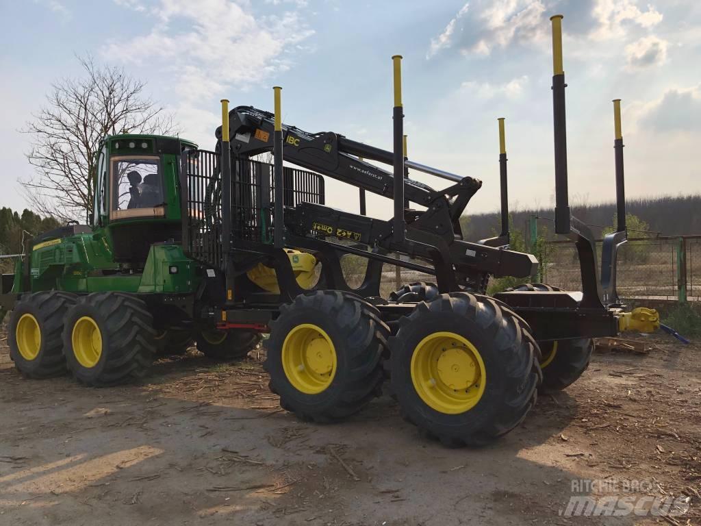 John Deere 1210 G Skotare