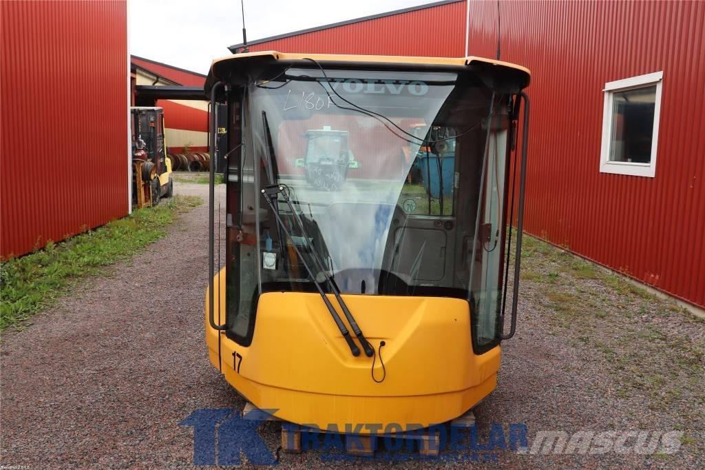 Volvo L 180 F Hytter och interiör