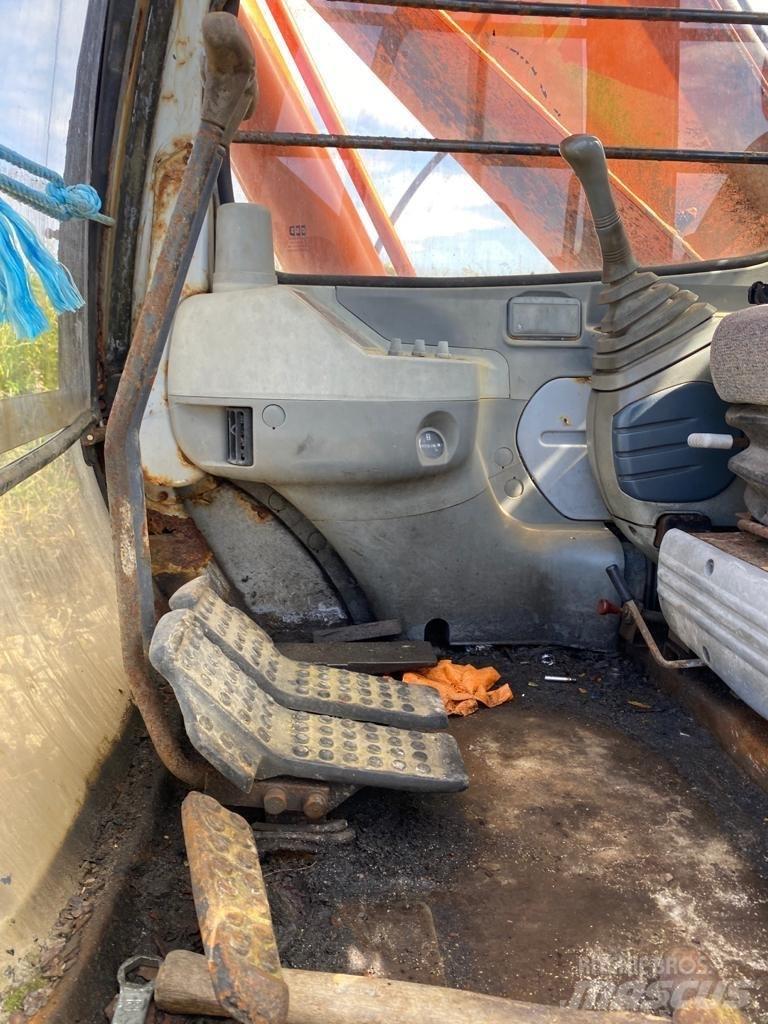 Hitachi EX 200-5 Bandgrävare