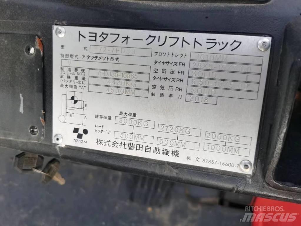 Toyota 7FD 30 Dieselmotviktstruckar