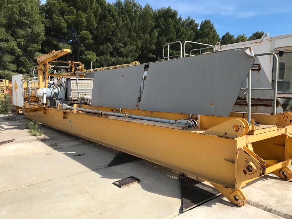 Potain MD 220 Byggkranar