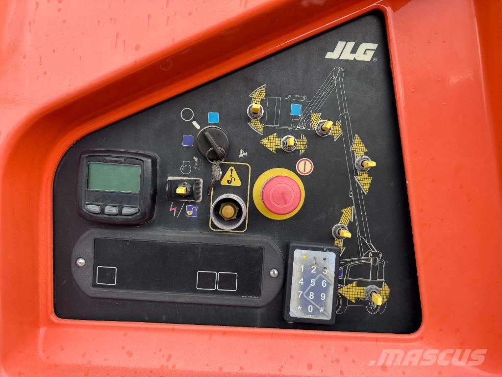 JLG 460 SJ Teleskop bomliftar