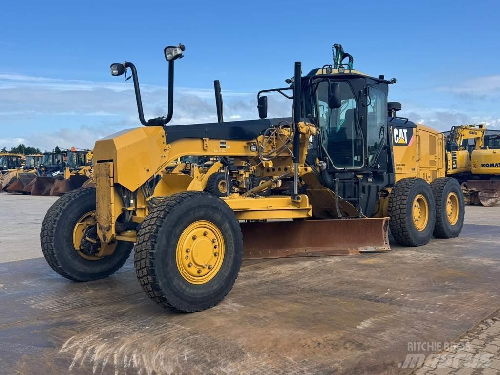 CAT 140M2 AWD Väghyvlar