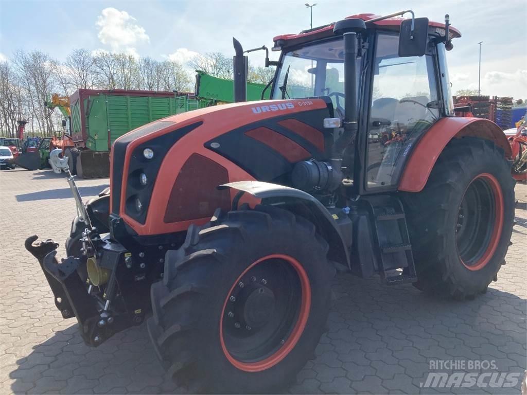 Ursus C-3150 Traktorer