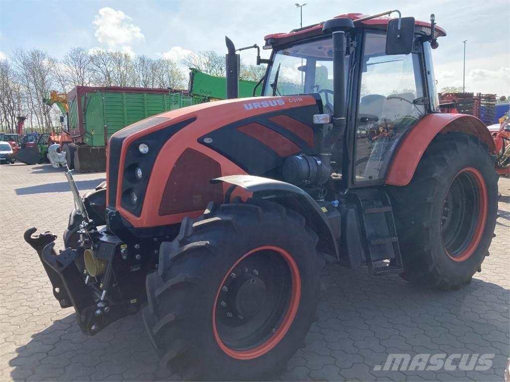 Ursus C-3150 Traktorer