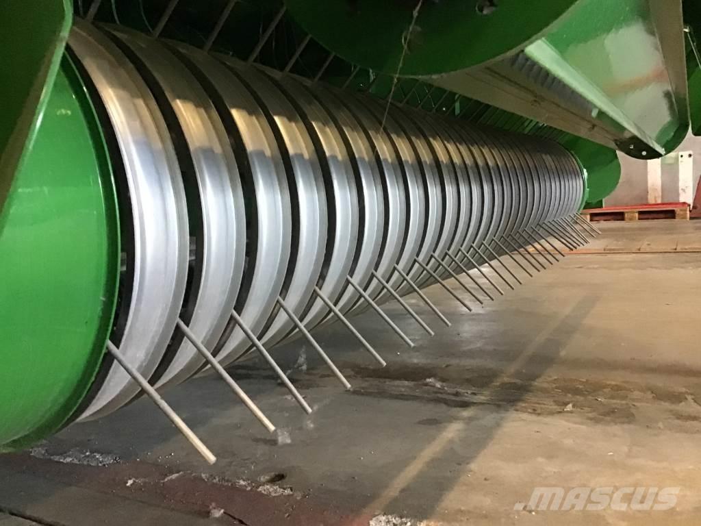 John Deere V461M Rundbalspressar