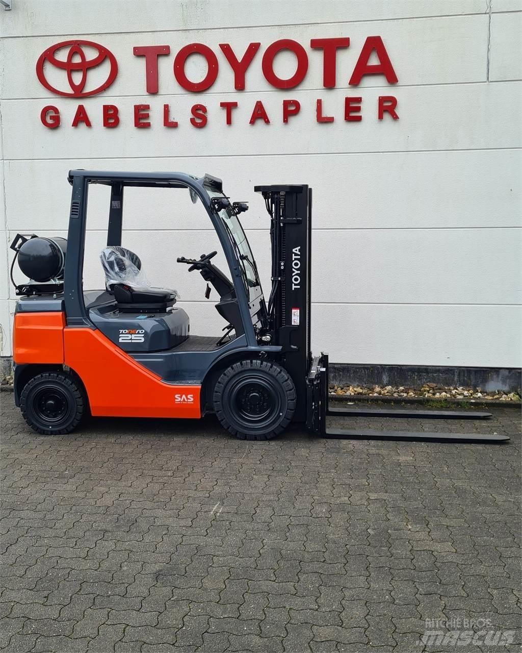 Toyota 02-8FGF25 Gasolmotviktstruckar