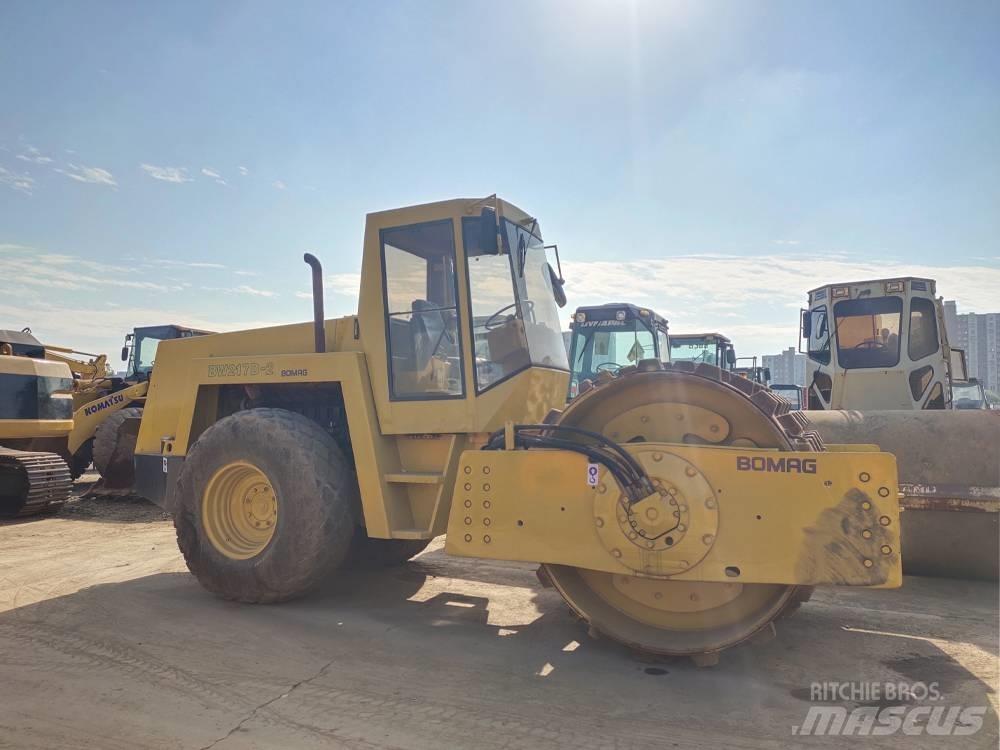 Bomag BW 217 Envalsvältar