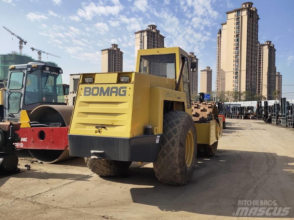 Bomag BW 217 Envalsvältar