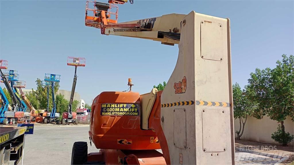 JLG 800AJ Bomliftar