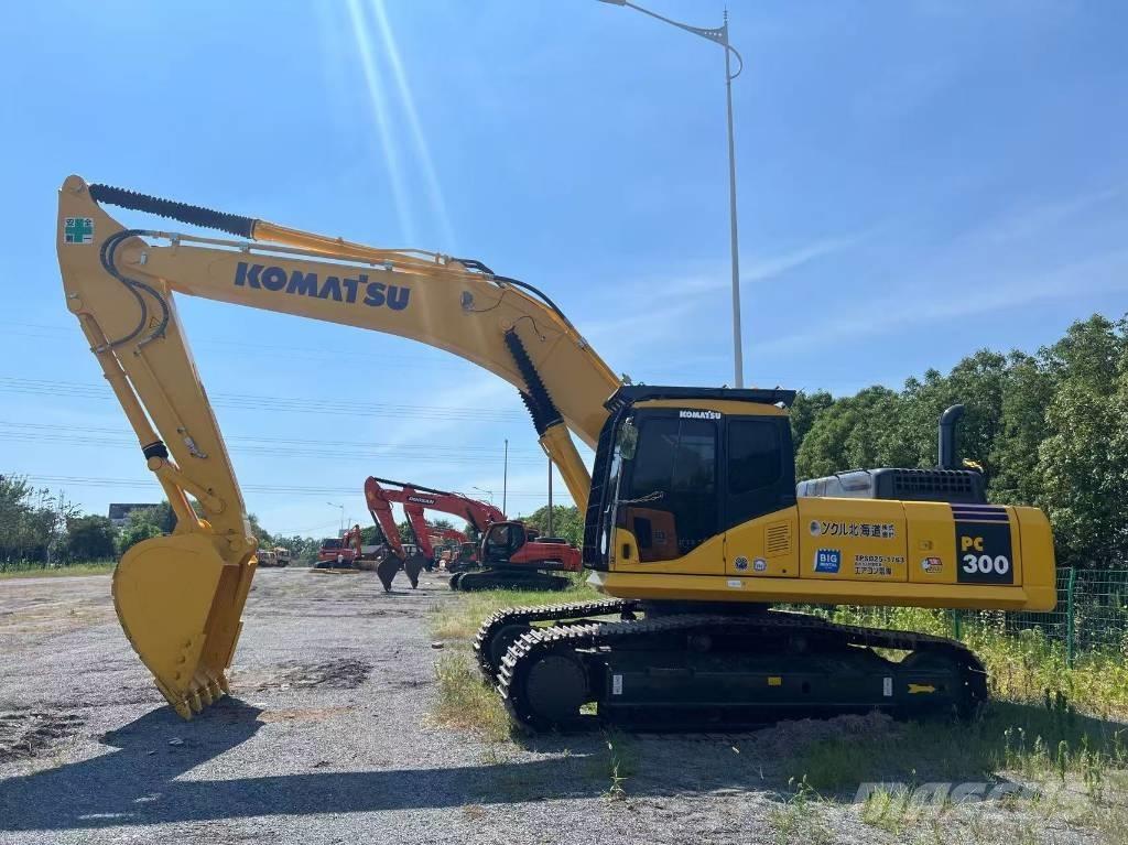 Komatsu PC 300 Bandgrävare