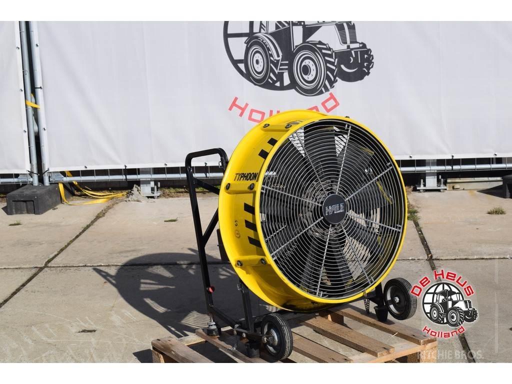  TYPHOON 24T8 Personbilar
