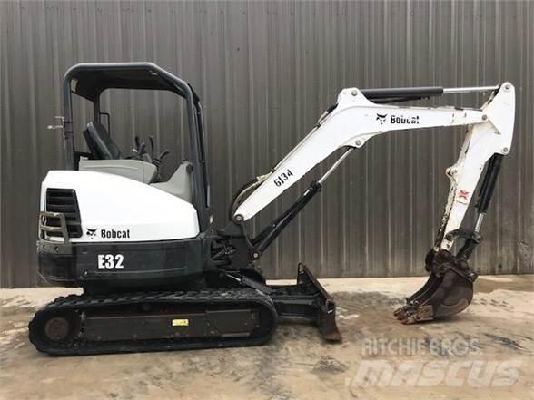 Bobcat E32M Minigrävare < 7t