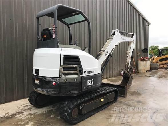 Bobcat E32M Minigrävare < 7t