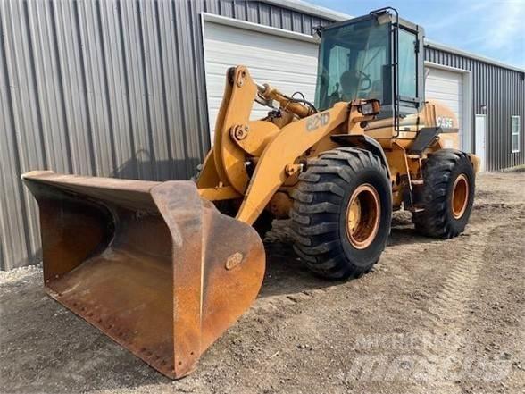 CASE 621D Hjullastare