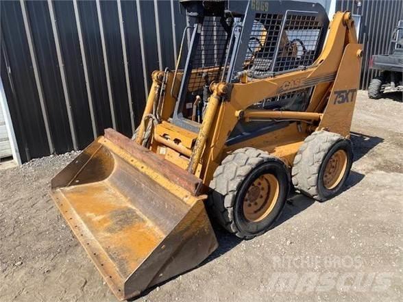 CASE 75XT Kompaktlastare