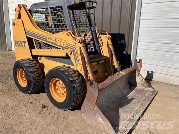CASE 85XT Kompaktlastare