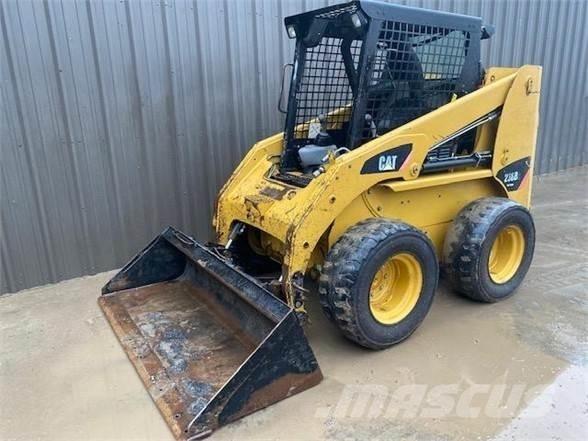 CAT 236B2 Kompaktlastare