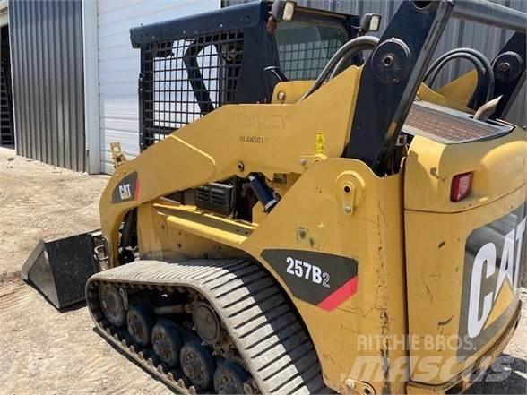 CAT 257B2 Kompaktlastare
