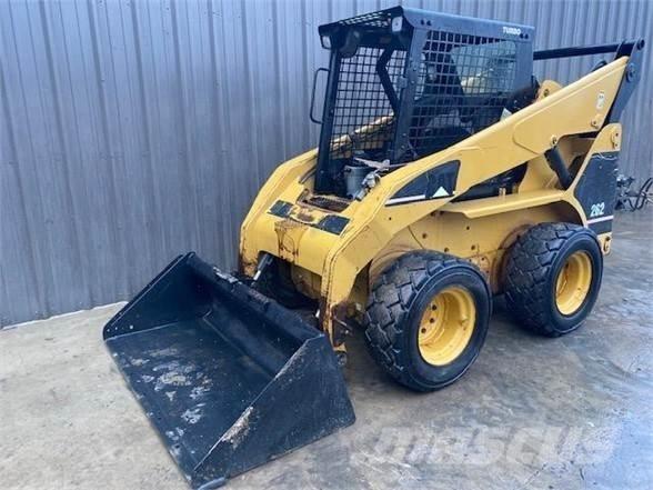 CAT 262 Kompaktlastare