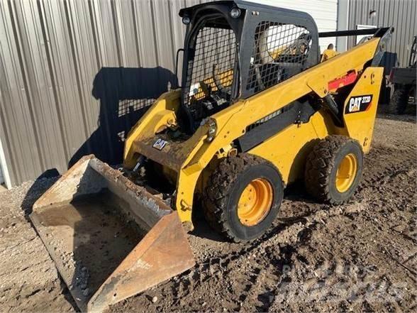 CAT 272D Kompaktlastare