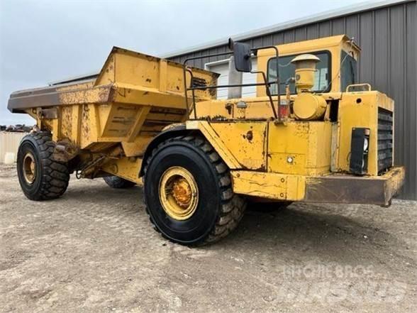 CAT D25C Midjestyrd dumper
