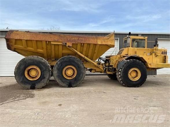 CAT D400 Midjestyrd dumper