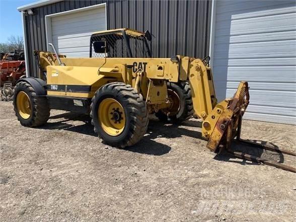 CAT TH63 Teleskoplastare