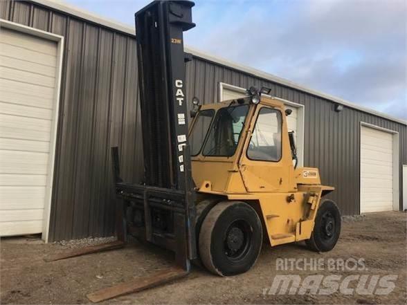 CAT V180B Dieselmotviktstruckar