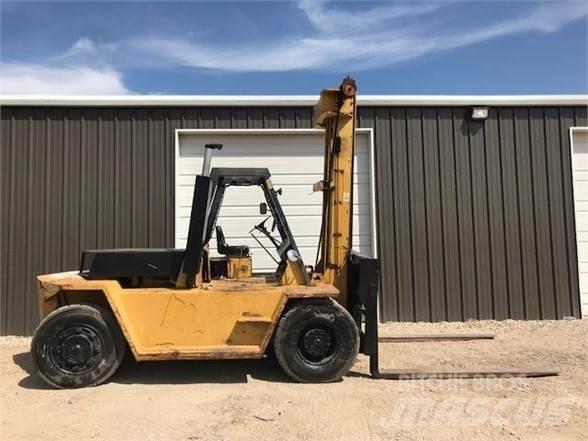 CAT V225B Dieselmotviktstruckar