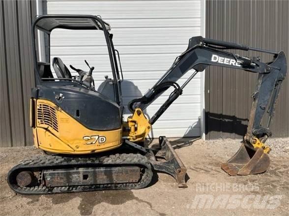 John Deere 27D Minigrävare < 7t