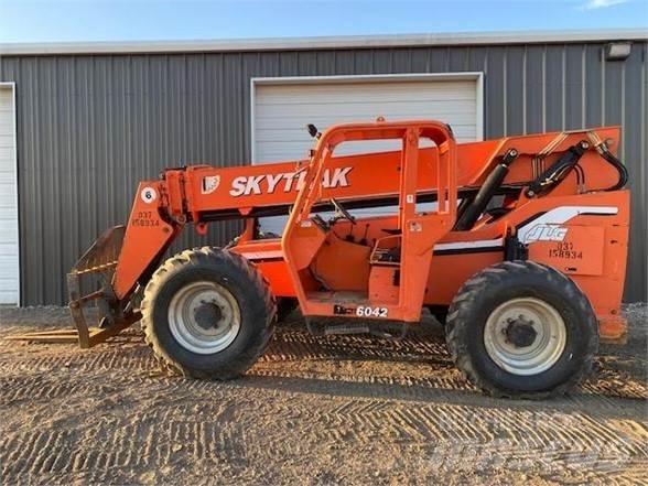 SkyTrak 6042 Teleskoplastare