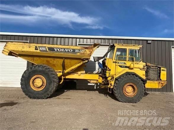 Volvo A25C Midjestyrd dumper