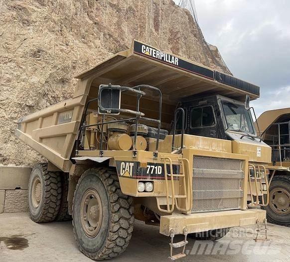 CAT 771D Minidumprar