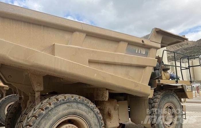 CAT 771D Minidumprar