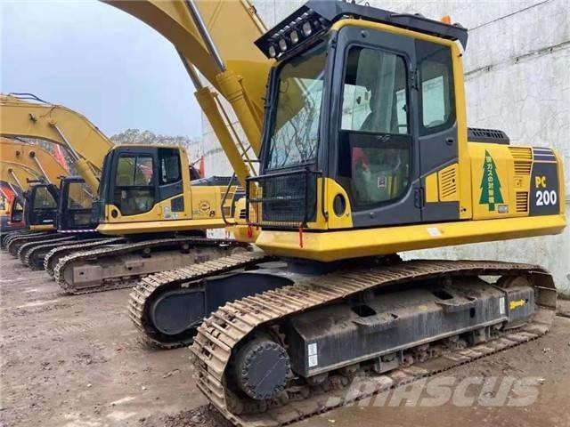 Komatsu PC 200 Bandgrävare