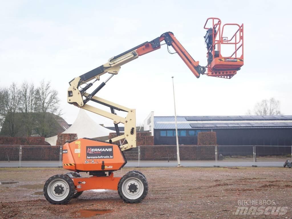 JLG 340 AJ Bomliftar