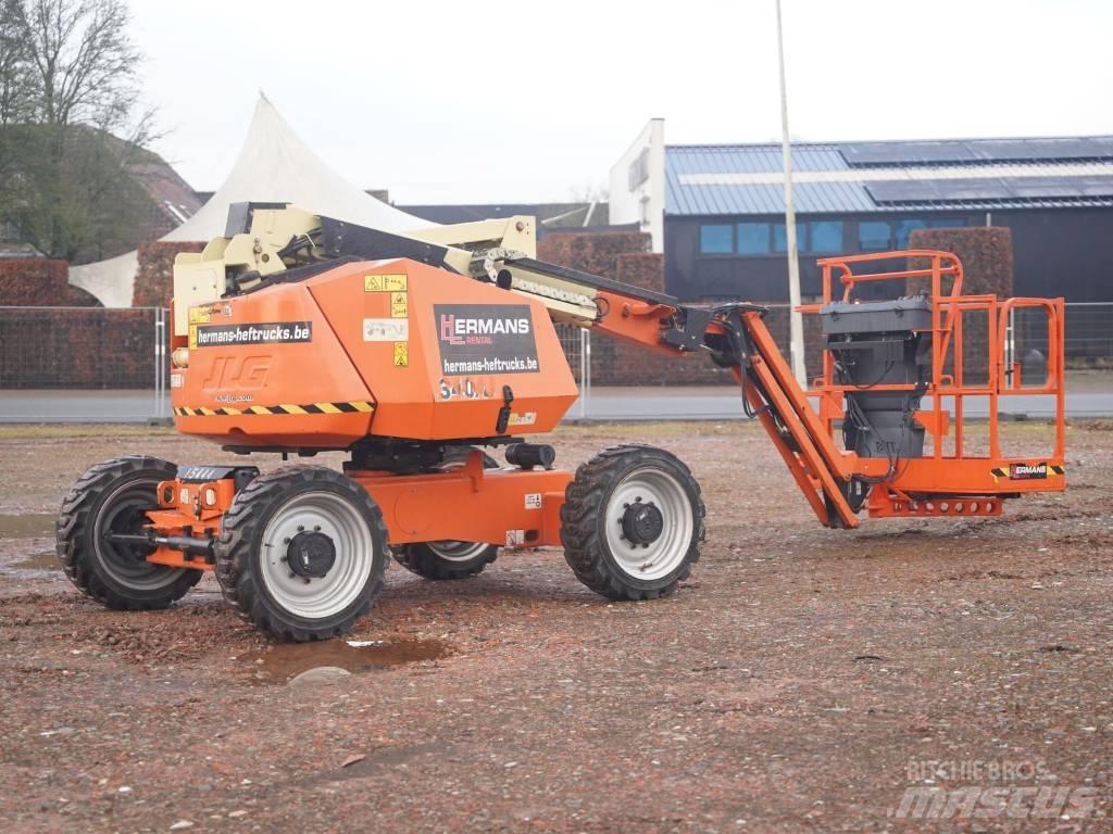 JLG 340 AJ Bomliftar