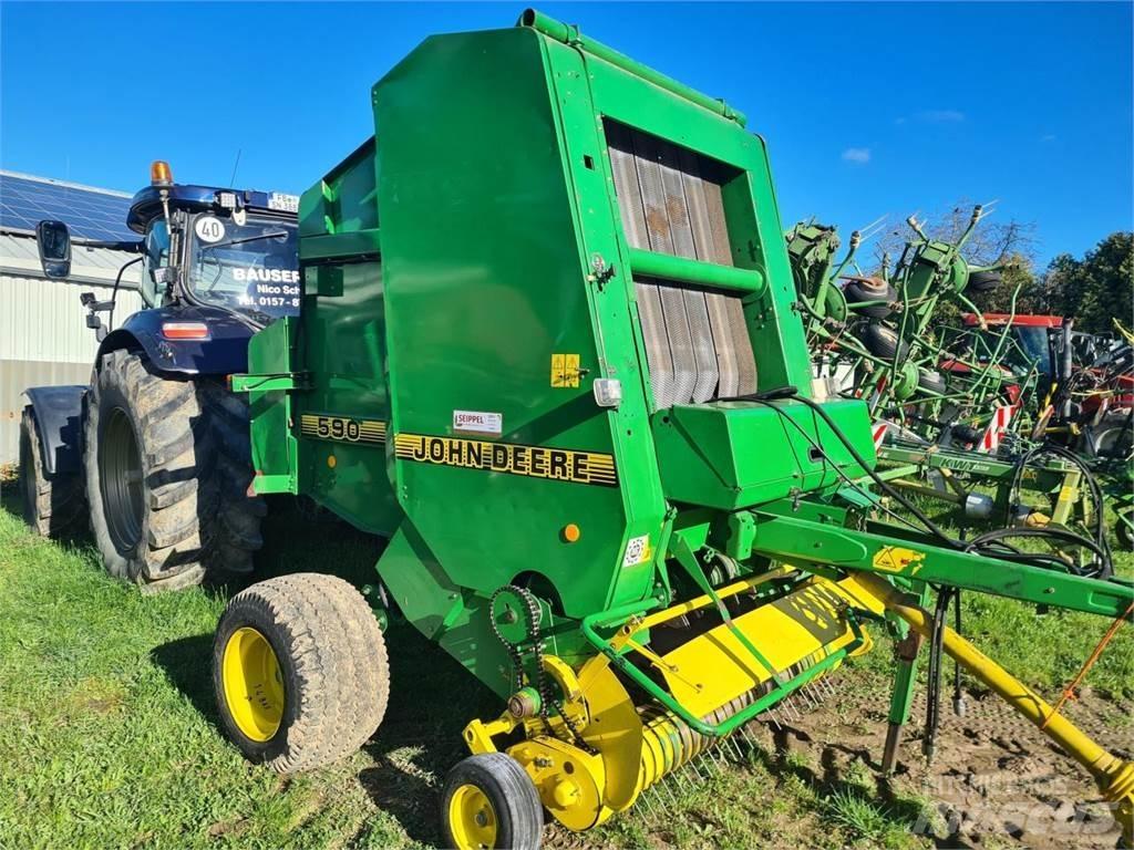 John Deere 590 Rundbalspressar