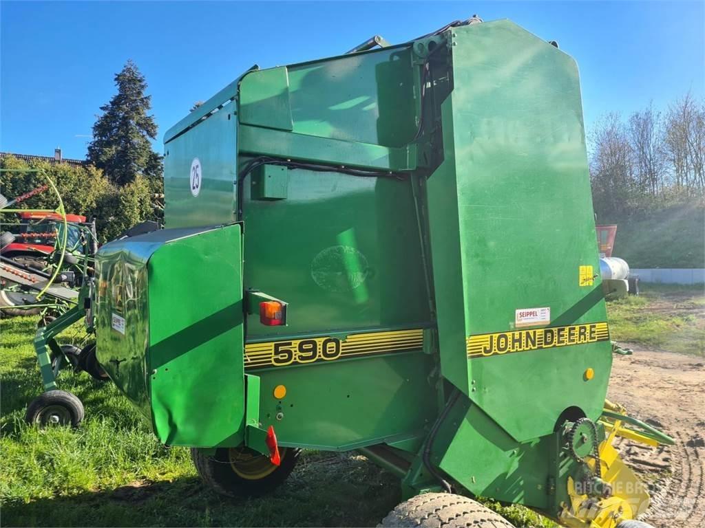 John Deere 590 Rundbalspressar