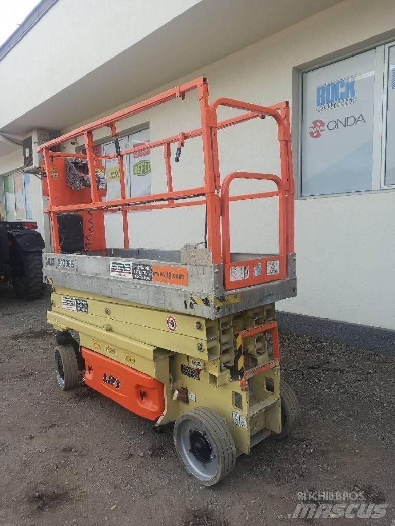 JLG 2030 ES Saxliftar