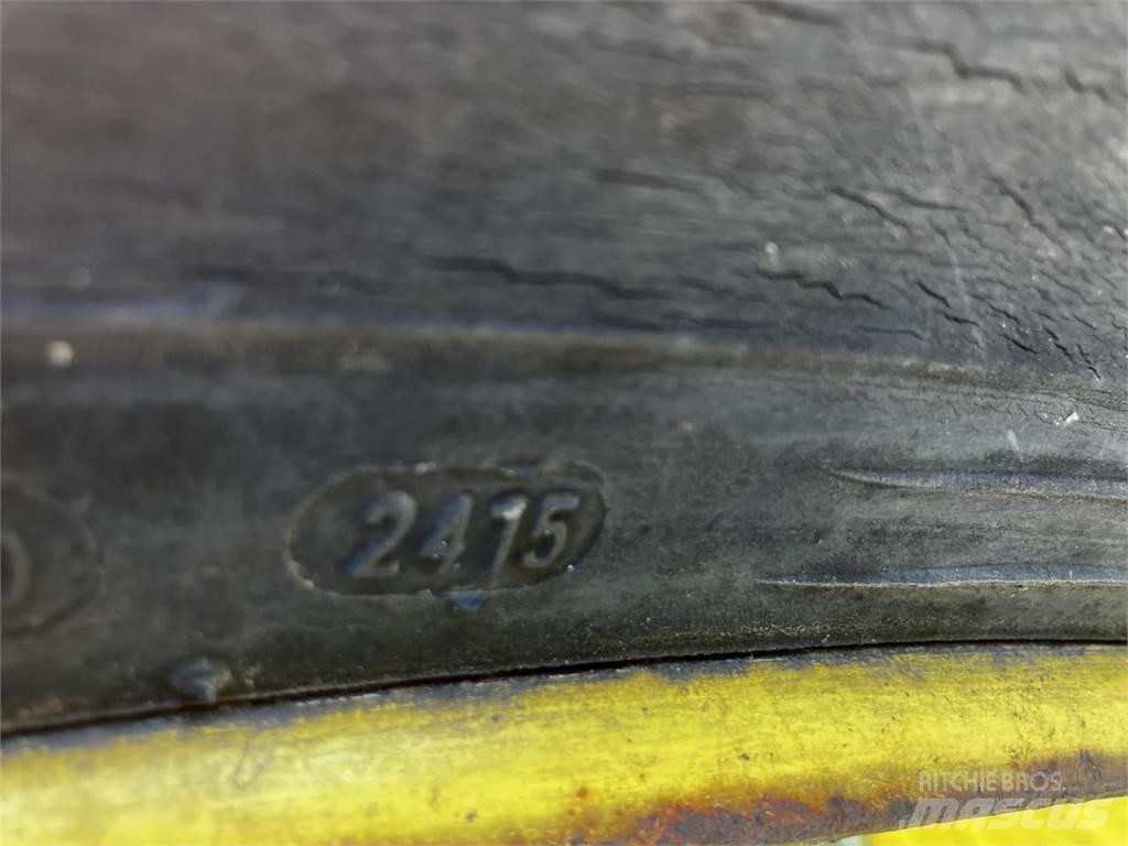 Petlas 520/85R46 Däck, hjul och fälgar
