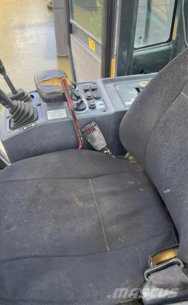 Komatsu WA 250 PZ-6 Hjullastare