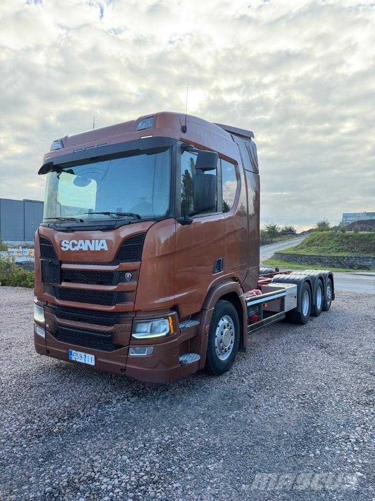 Scania R540B8x4*4NB Chassier
