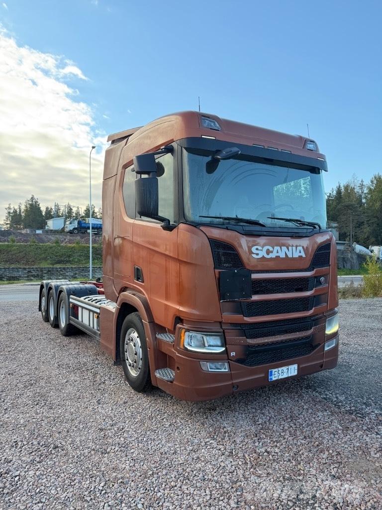 Scania R540B8x4*4NB Chassier