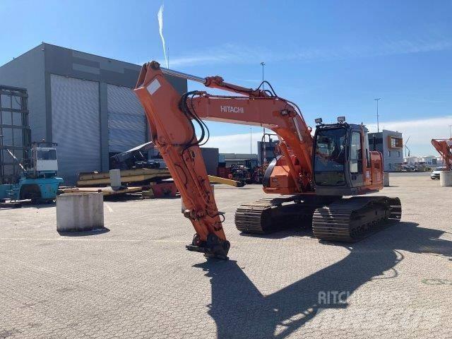 Hitachi ZX225USRLC Bandgrävare