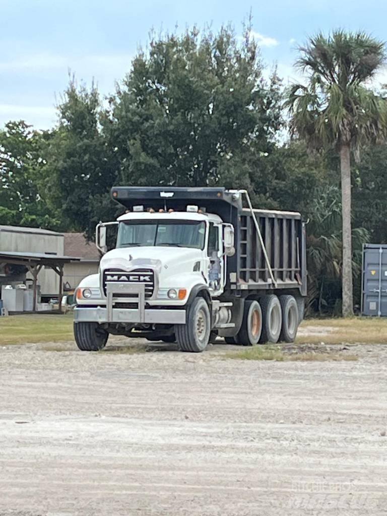 Mack Granite Tippbilar