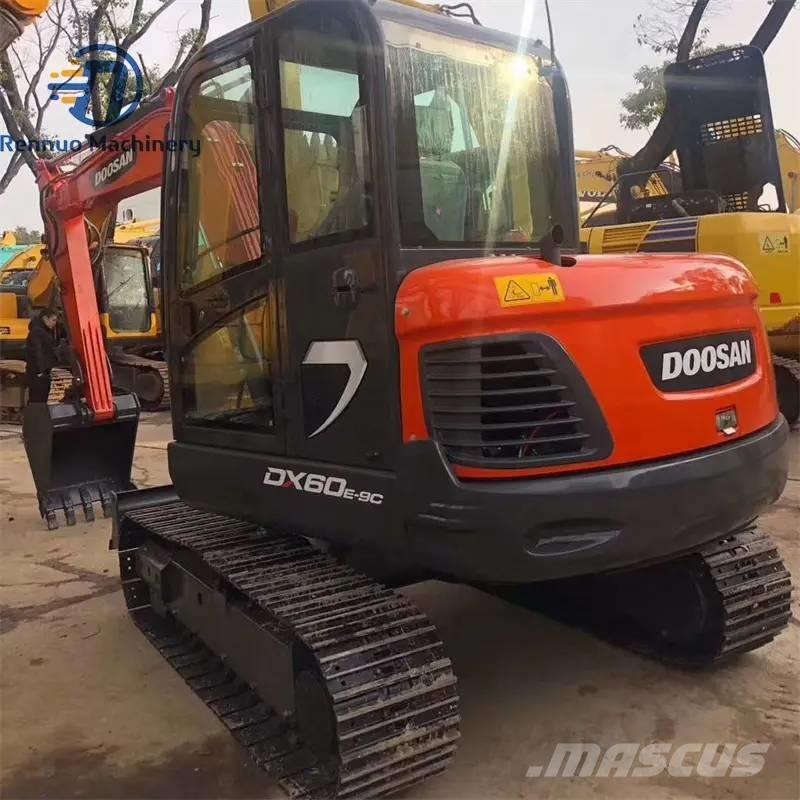 Doosan DX 60-9 C Bandgrävare