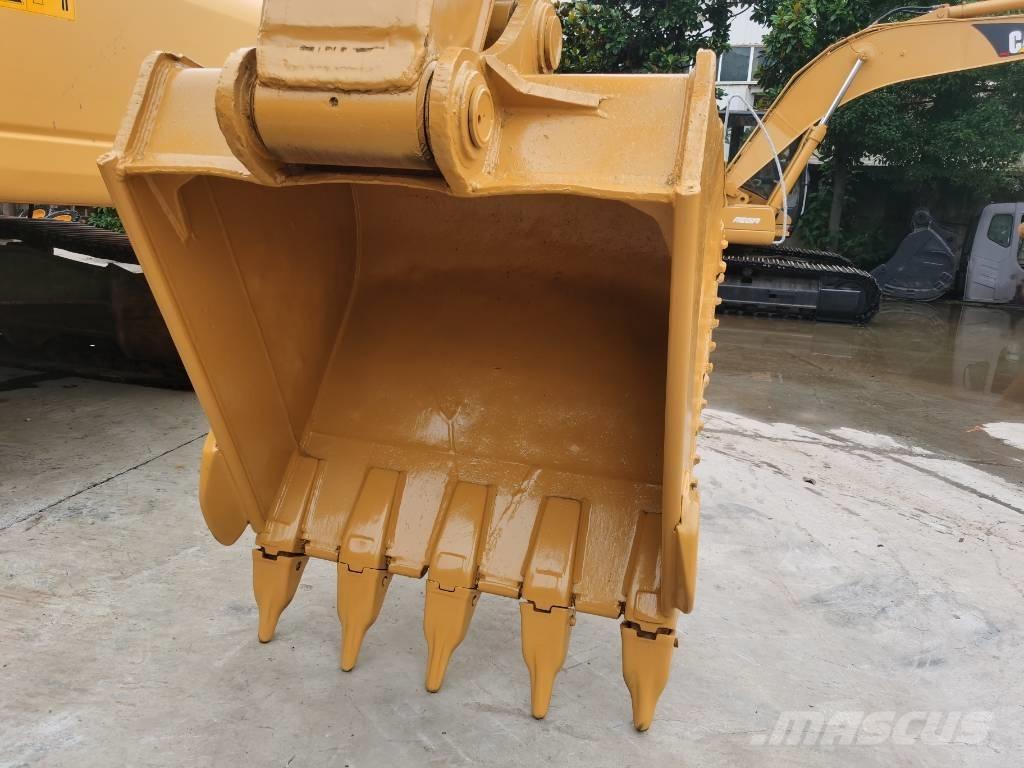 CAT 330 D Bandgrävare