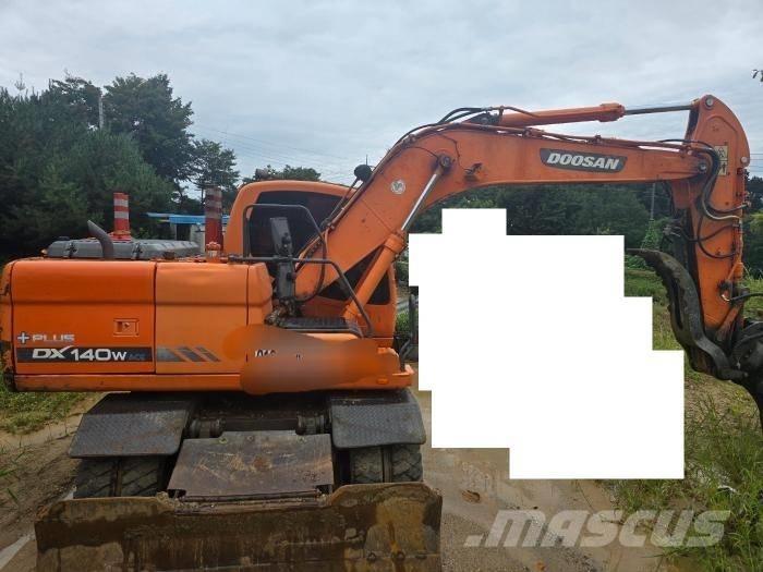 Doosan DX 140 W Hjulgrävare